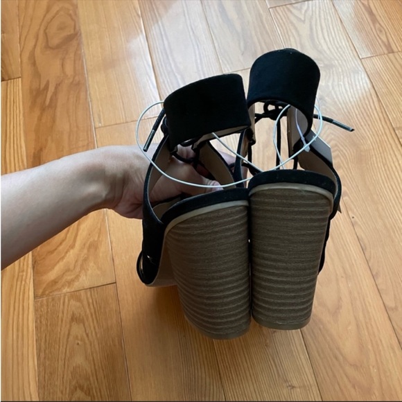 Laced up heels - Picture 6 of 6